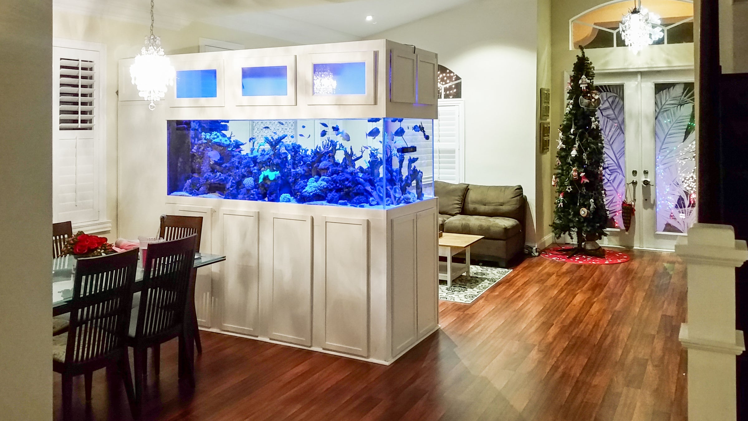 500 Gallon Custom Peninsula